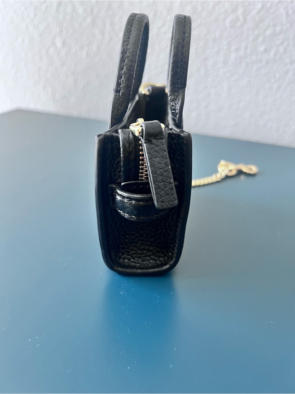 Marc Jacobs Black Mini Tote Bag with Gold Chain BAG CHARM - Picture 5 of 8